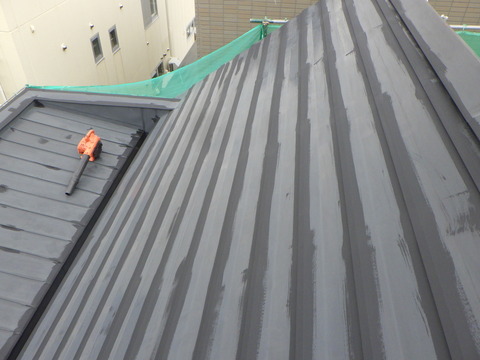 横張トタンは重ね合わせ部に注意します