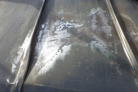 サビを削り落とします