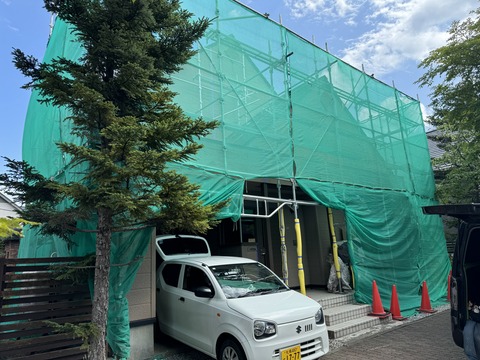 足場仮設完了です。