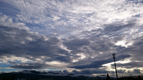 雨上がりの手稲山を望む