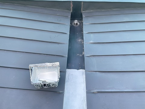 塩ビシート用のプライマーを塗装