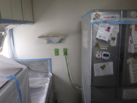 汚してはいけないところは全て養生します