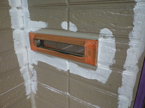 ブリード抑止塗料