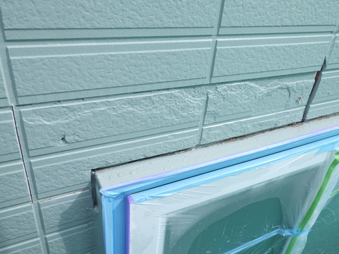 厚別東住宅は各所にサイディング板劣化がある