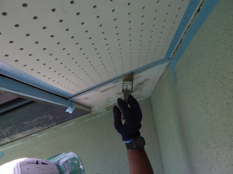 新規軒天井の取り合いはシーリングを使用