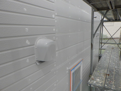 中塗り後の凹凸補修