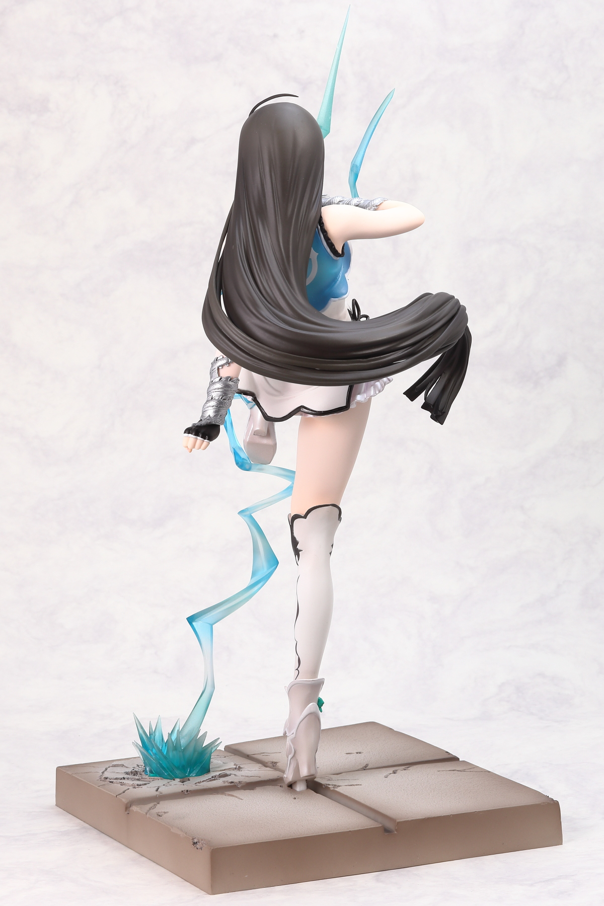 ブレードアークス from シャイニングEX 白き雷龍 パイロン ブレードアークス from シャイニングEX 白き雷龍 パイロン