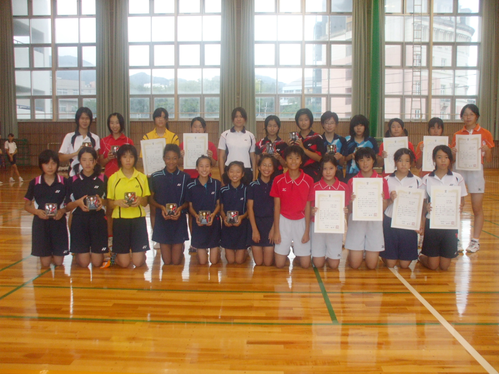 佐世保中学校 学年別バドミントン選手権大会 グリーンスポーツ 佐世保市のバドミントン ソフトテニス専門店