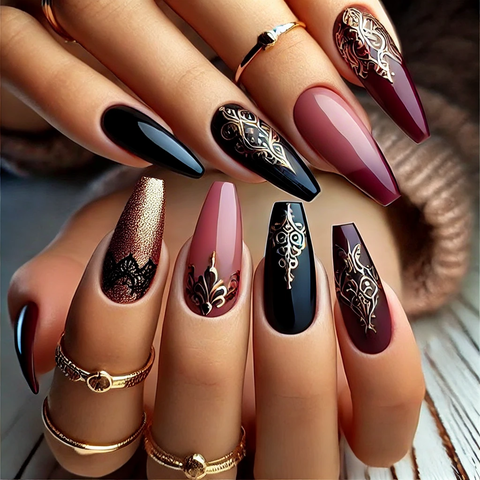 ゴールドのフィリグリー模様