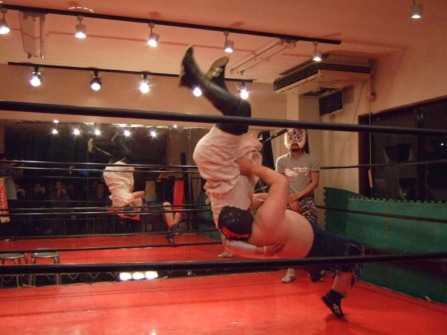 09年02月22日 埼玉プロレス 旗揚げ第丗廿丗戦 聖蹟桜ヶ丘ファーストスピリット観戦記 ぐりふぉんの一番長い一日 09年02月22日 埼玉プロレス 旗揚げ第丗廿丗戦 聖蹟桜ヶ丘ファーストスピリット観戦記 ぐりふぉんの一番長い一日