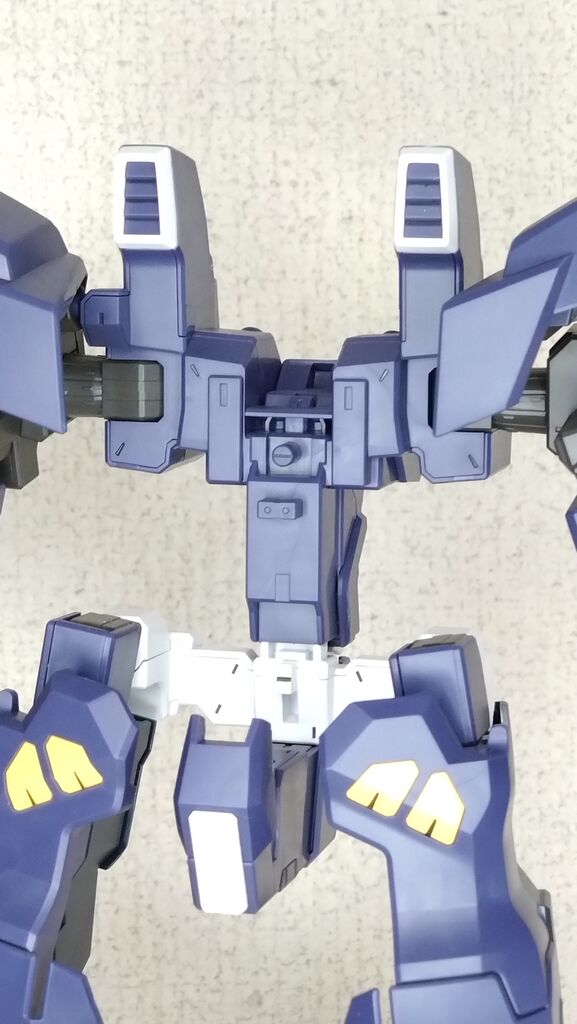 HGヒュッケバインガンナー、ボクサーセット スーパーロボット大戦OG」より「HG ヒュッケバインボクサー」が4