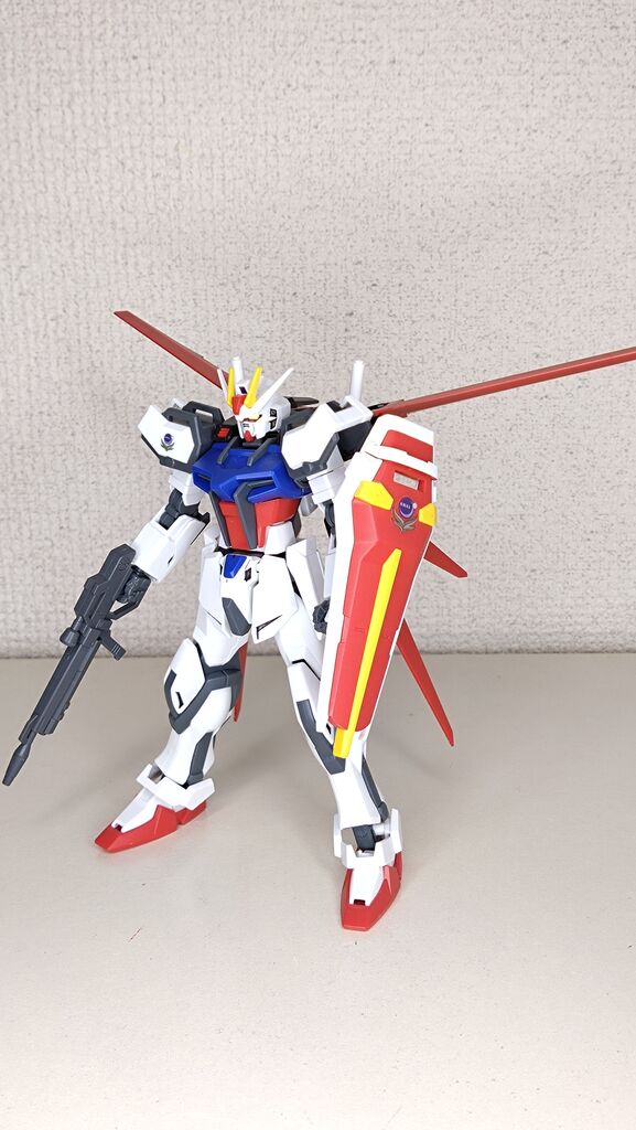 EG ストライクガンダム + オプションパーツセット1 / ガンプラ 完成品 