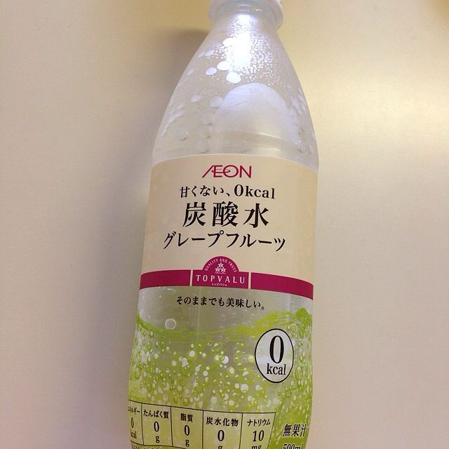 トップバリュ 炭酸水 グレープフルーツ ものすごい上品なおうどん