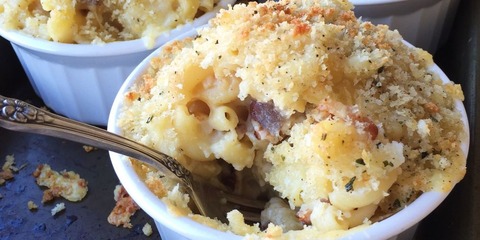 Gooey Mini Bacon Mac 'n Cheese