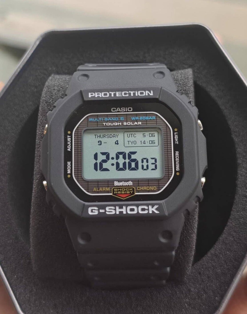 G-SHOCKファン”GW-BX5600の発売はいつだ？俺はいま日本にいるから早く