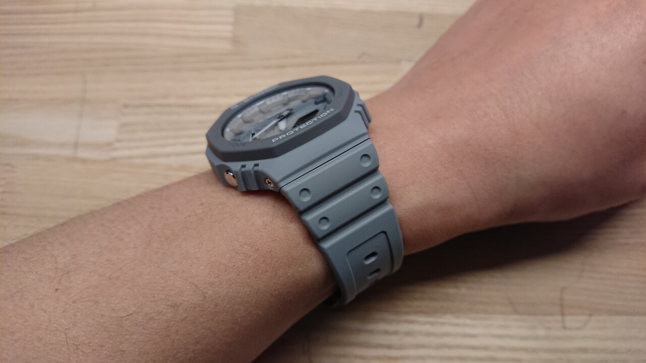 Amazon.co.jp: [カシオ] 腕時計 ジーショック GA-2110ET-8AJF