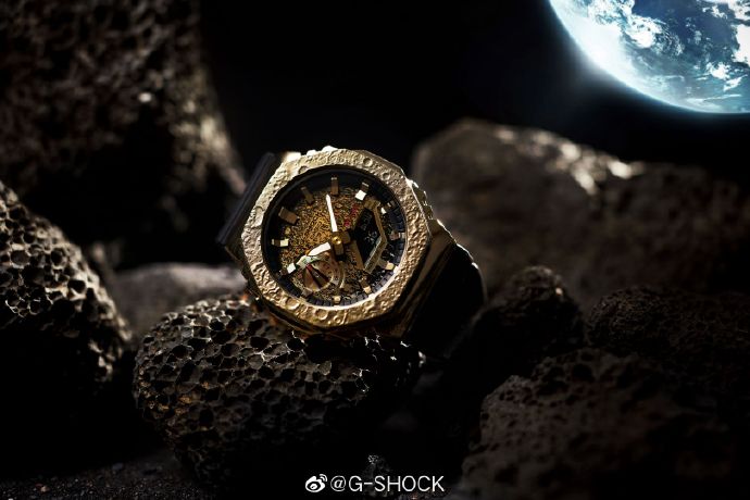 限定モデル　 G-SHOCK GM-2100MG-1AJR   月面　ゴールド