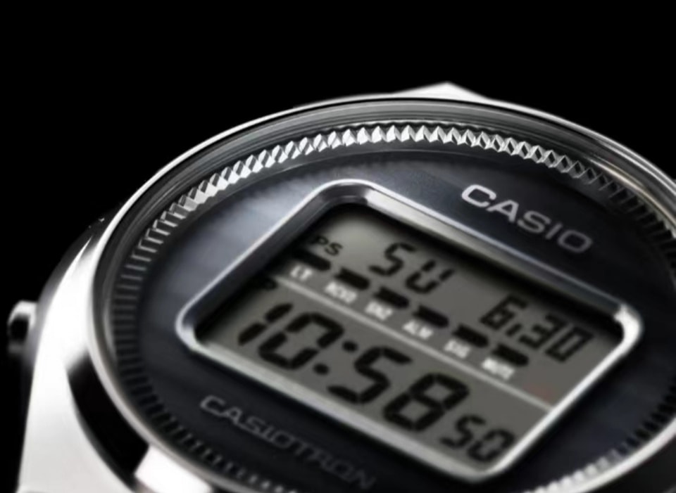 世界限定4,000本！カシオウォッチ50周年記念 復刻カシオトロン