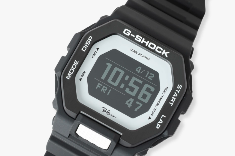 G-SHOCKのロンハーマン限定腕時計「GBX-100」、ブラック