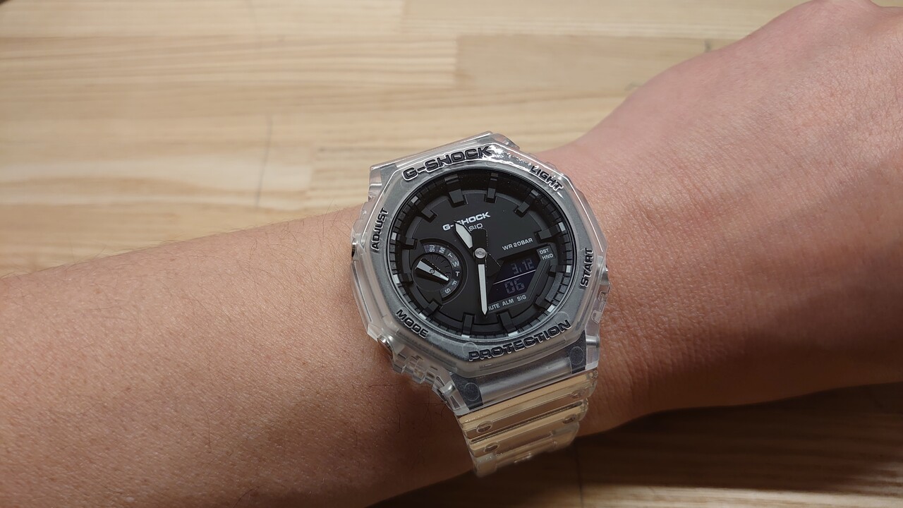 GA-2100SKE 腕時計　G-SHOCK Gショック