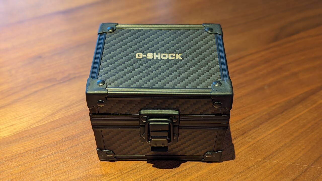 16年前ゲットした”グレースケルトン”モデルの現在の黄ばみは？驚きの