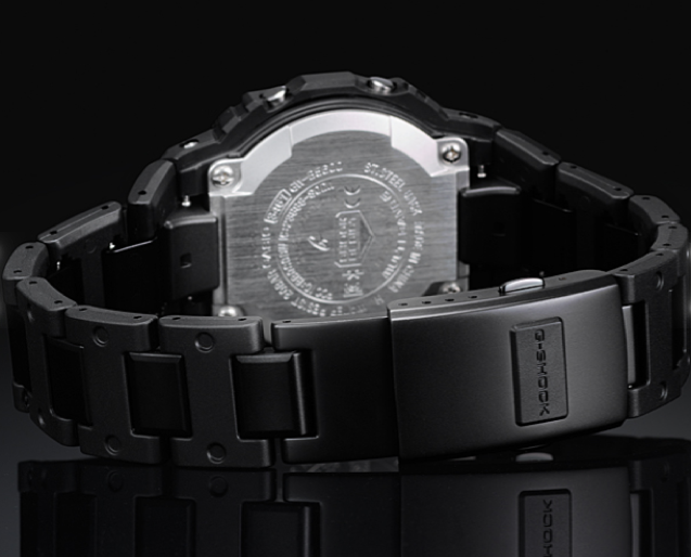 生産終了。スマートフォンリンク搭載、コンポジットバンドのスクエア