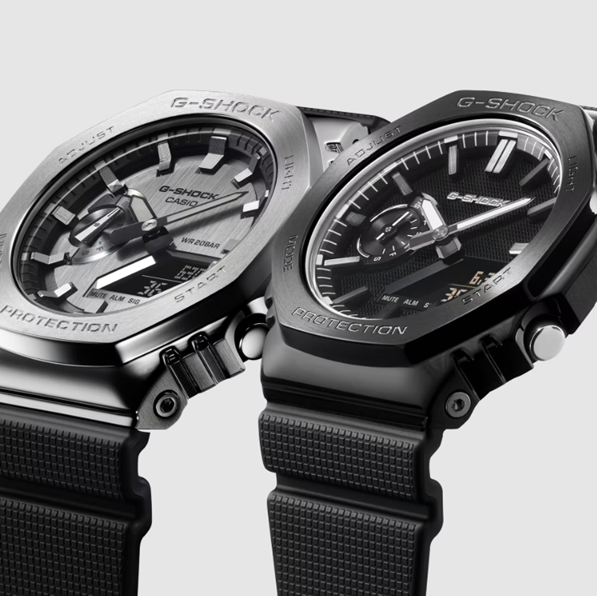ラグジュアリーG-SHOCK】メタルカシオーク「GM-2100LXB-1AJF」がカシオ