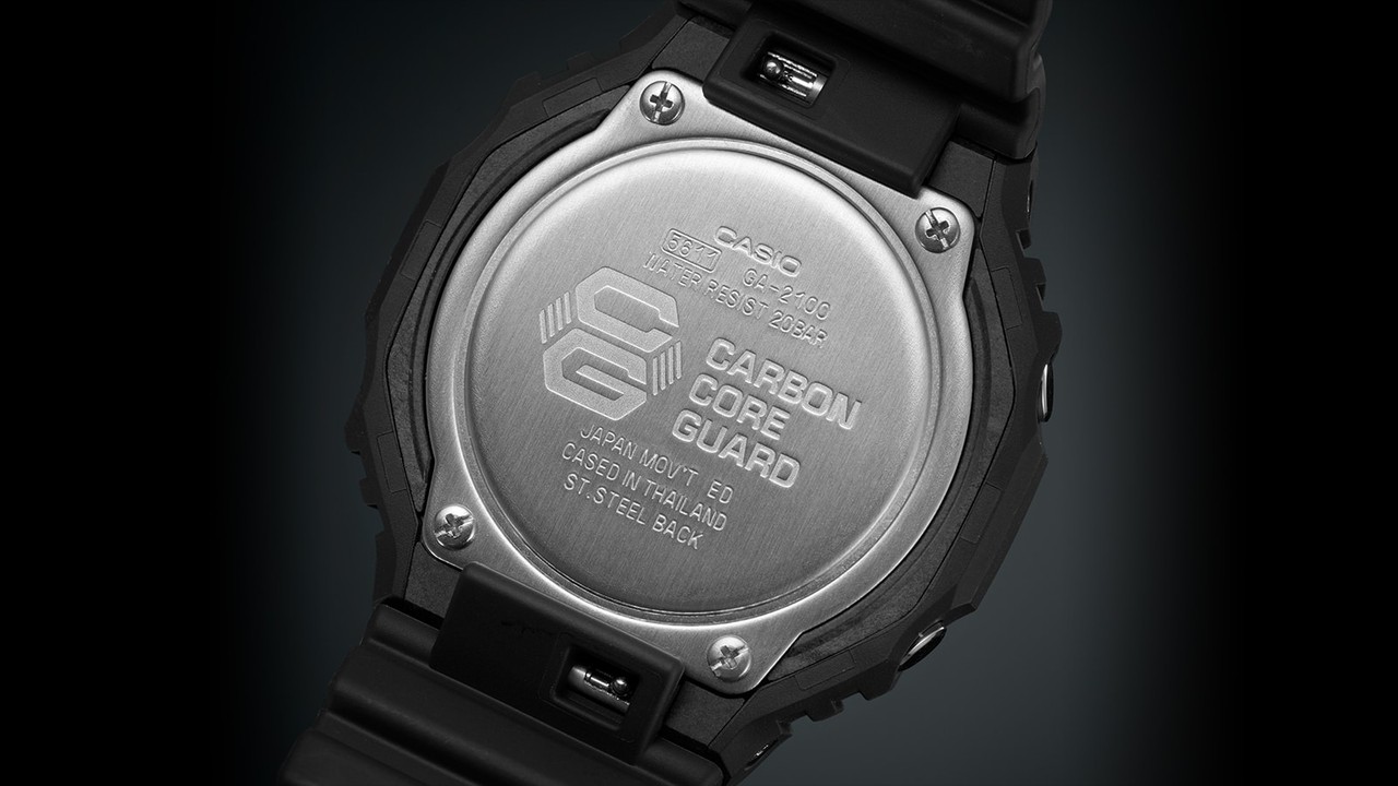 カーボンコアガード構造が生む薄さ 幸運の八角形に包まれたラッキーg Shock Ga 2100が登場 Great G Shock World カーボンコアガード構造が生む薄さ 幸運の八角形に包まれたラッキーg Shock Ga 2100が登場 Great G Shock World