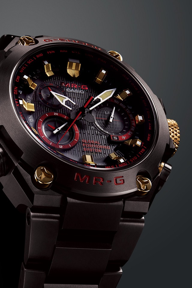 gショックmrg赤備え初代 赤」で共鳴する 日本伝統の美しさと強靭さ -G