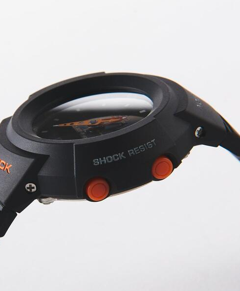 UNITED ARROWS × G-SHOCK」別注コラボデジアナモデル「AWG