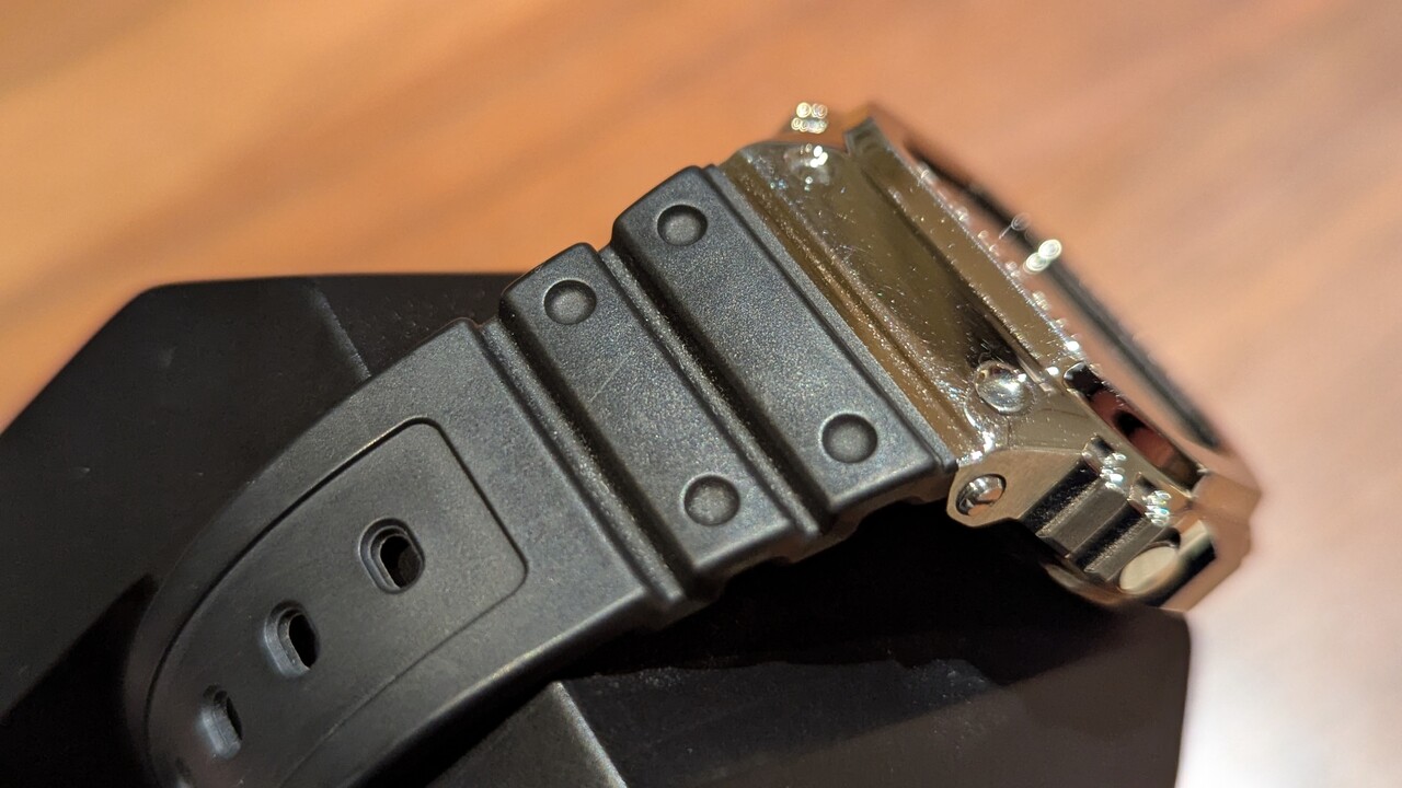 修理完了〉「GMW-B5000-1JF」の故障は、ただの電池交換ではなかった