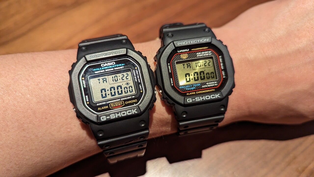 40周年記念モデル「DW-5040PG-1JR」と定番「DW-5600E-1」を比較