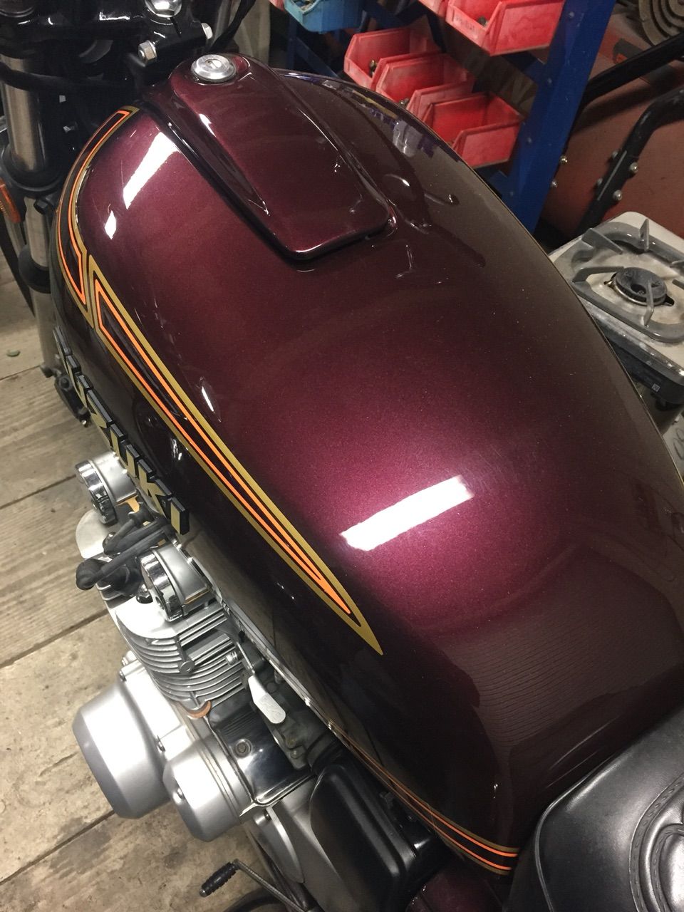 GS1000E ガソリンタンク☆GS750 スズキ GS750 E・1978(S53)初度登録(届出)年・黒・750cc・RED STAGE