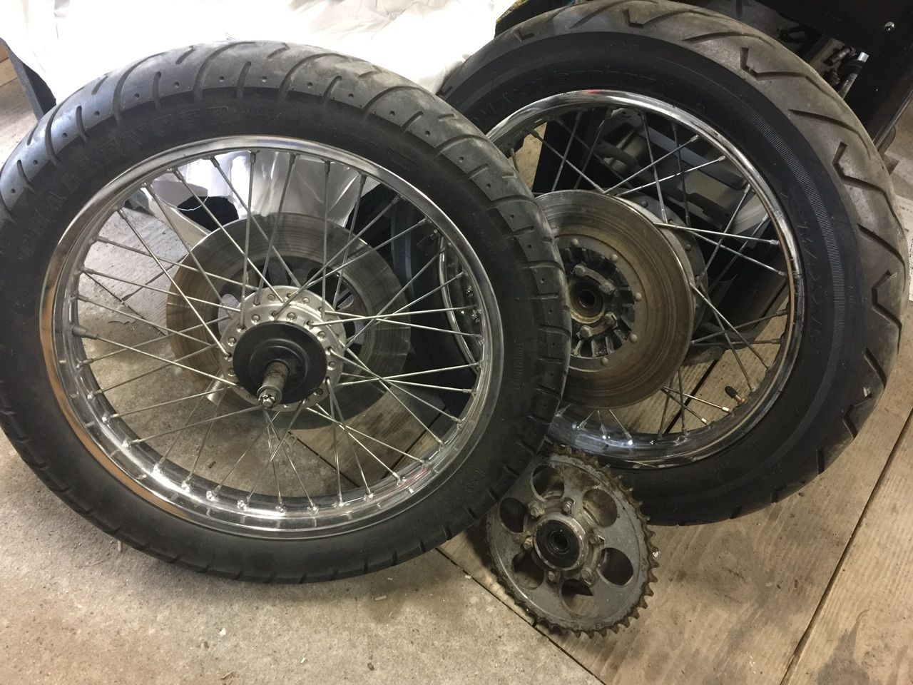 GS750・GS750E・GSX750E ホイール+ハブベアリング 1台分