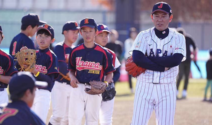 井端監督「(トランポリンやってる子供に)俺のあげるから野球やるか？」