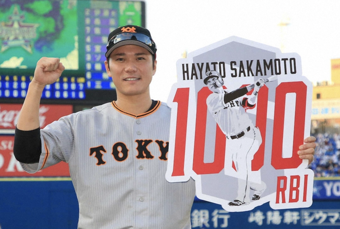 巨人サード坂本勇人  .296  22本  60打点  OPS.907  WAR4.2