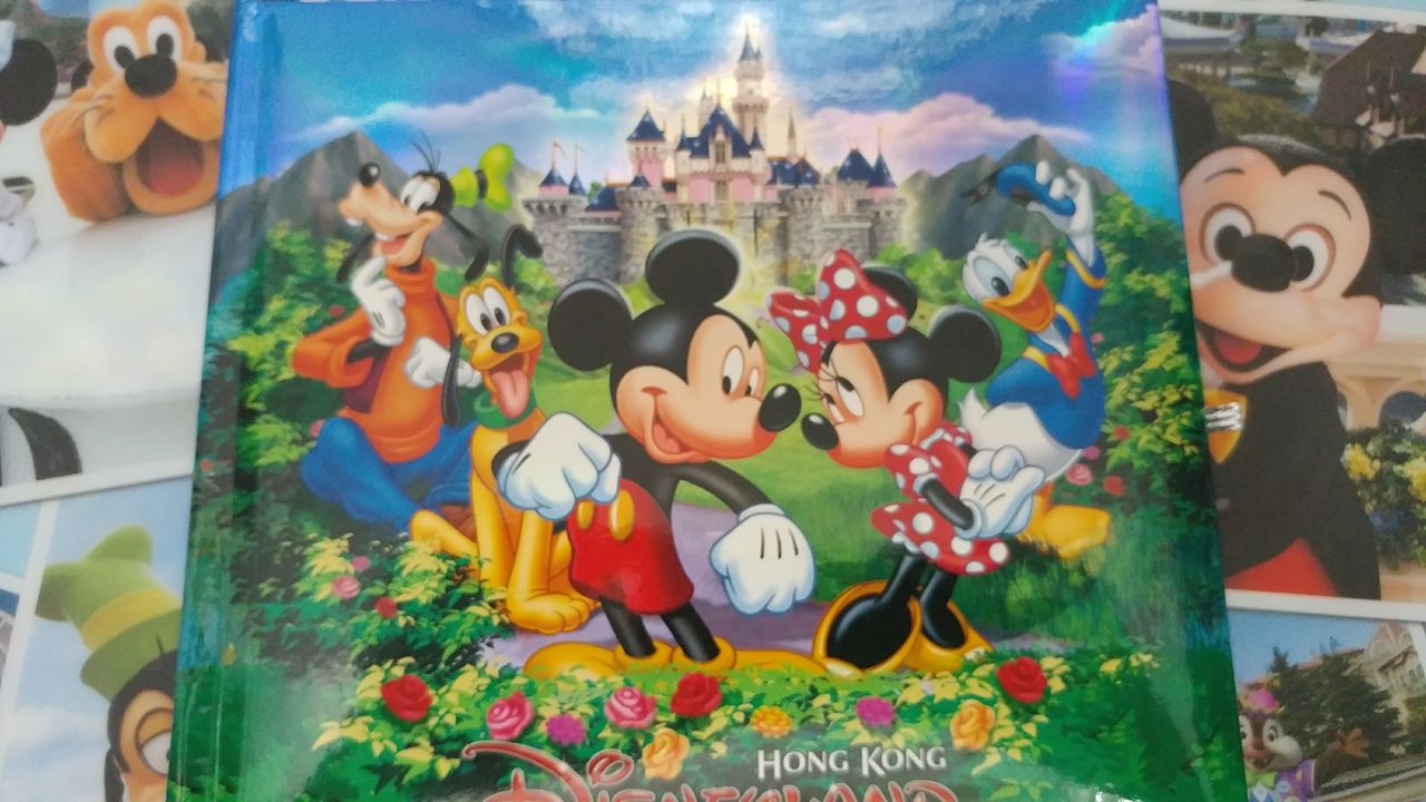 プレゼントでいただいた サイン帳 香港ディズニーランド Guのloverdisney 男ひとりでイン