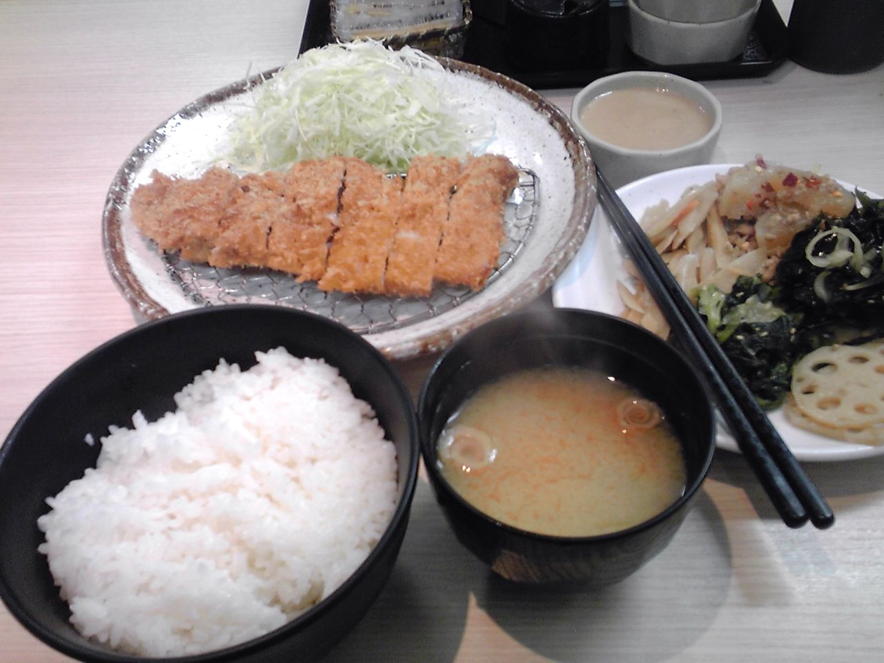 とんかつ定食