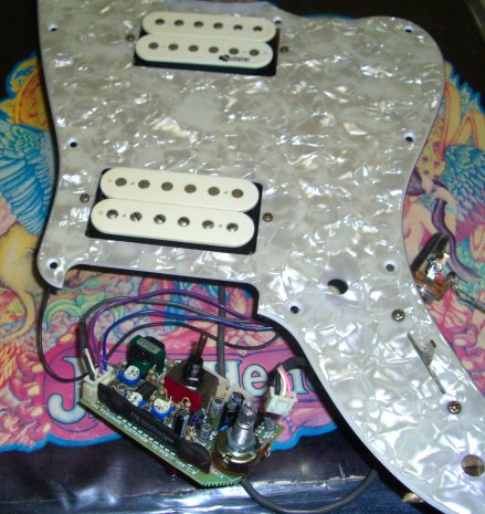 サスティナー搭載のフェルナンデス・ジャガーをノーマルピックアップに