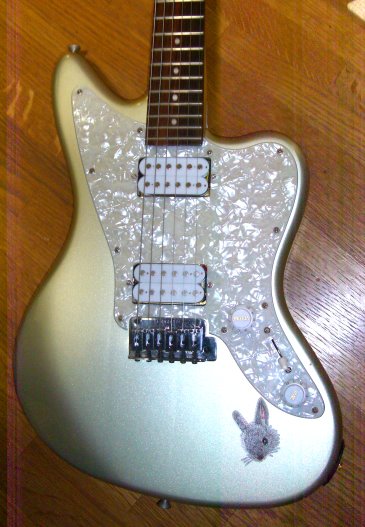 サスティナー搭載のフェルナンデス・ジャガーをノーマルピックアップに