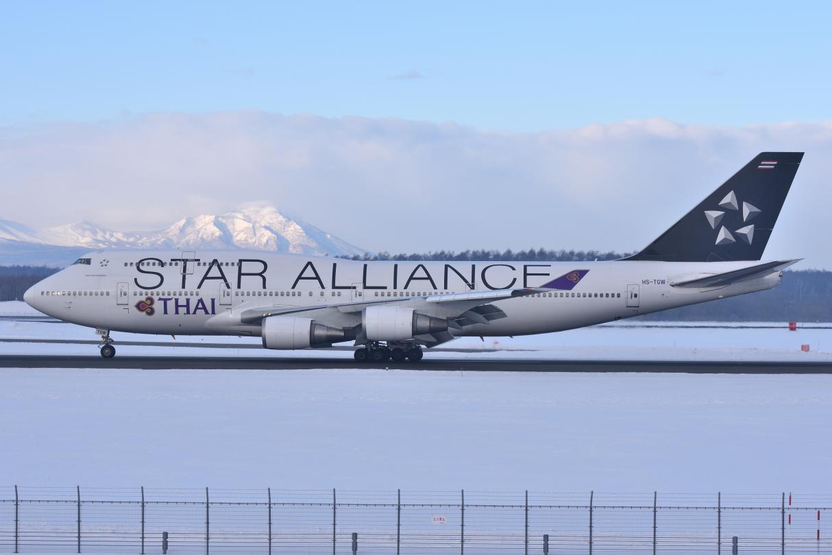 タイ航空の ジャンボ ひこうき雲