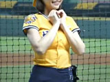 y7