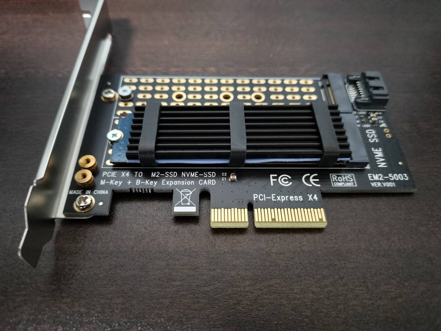 R185 NvMe非対応PCのM.2SSD化 : 涼の趣味blog