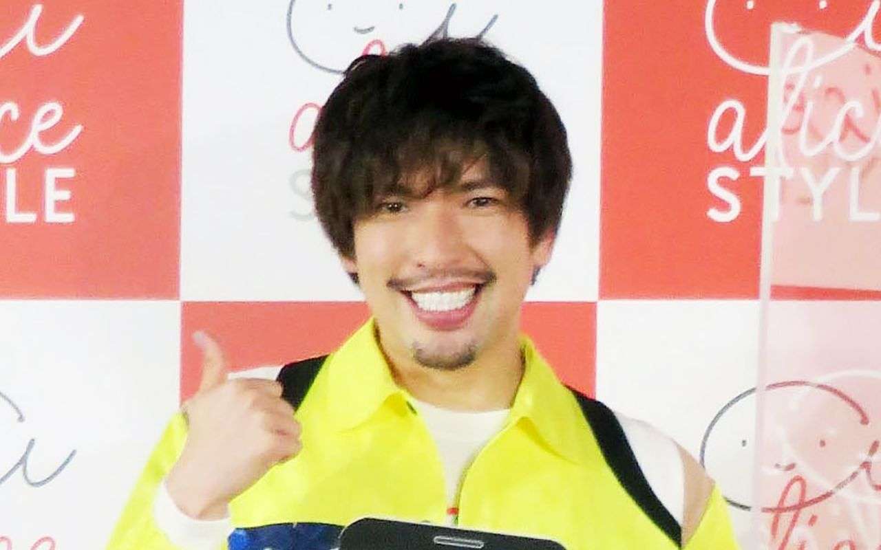 EXIT・りんたろー。が30歳グラビアアイドルと結婚前提「半同棲撮」　「ゴッドタン」で知り合い…