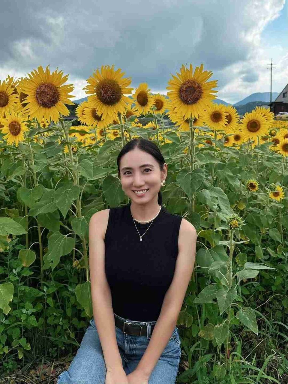 紗綾、小5で衝撃のグラビアデビュー…「メンタルえぐられる」「思い出したくない過去」1児の母となった〝奇跡の美少女〟の美貌保つ近影に反響