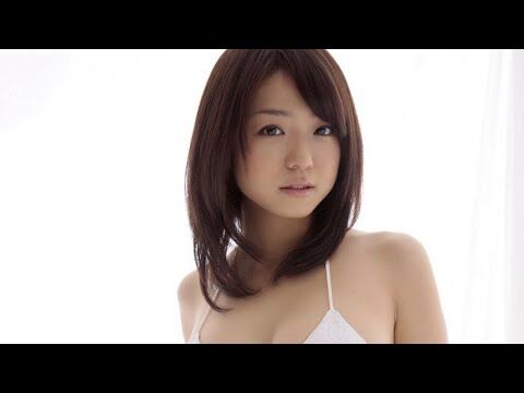 【動画】中村静香 グラビア 水着 巨乳 セクシー 画像まとめ！①