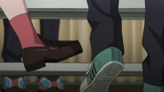 00121