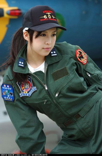 画像アリ 海自美人自衛官歌姫 ついにcdデビュー これは可愛い 気になりますちゃんねる