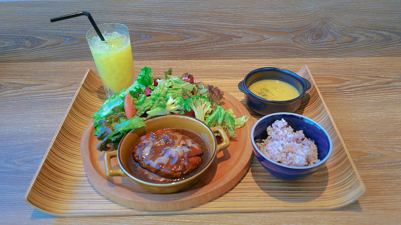 新店 犬山駅前に誕生したホテルのカフェレストランで選べるプレートランチ Farmers Garden Cafeオムレット 犬山店 シージャの食べ歩きブログ