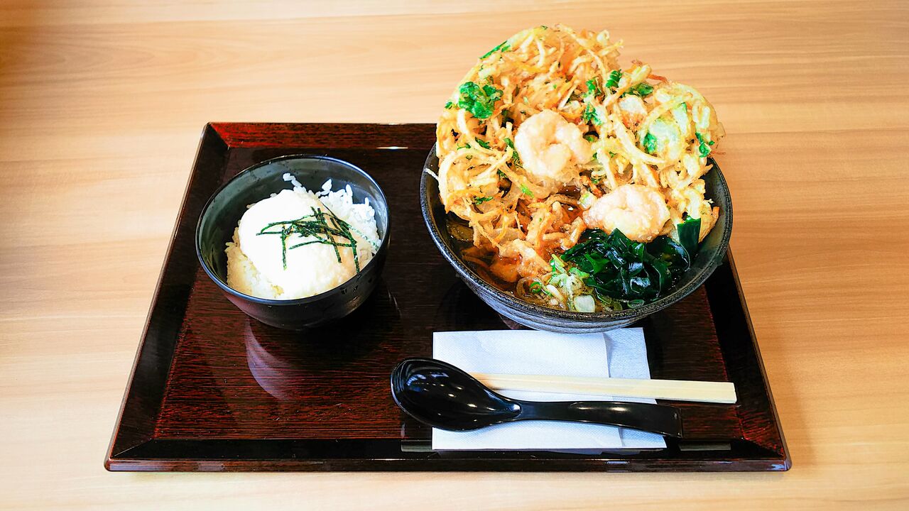 新店】大判かき揚げそばが魅力！サガミの新しいセルフ蕎麦店の一号店が